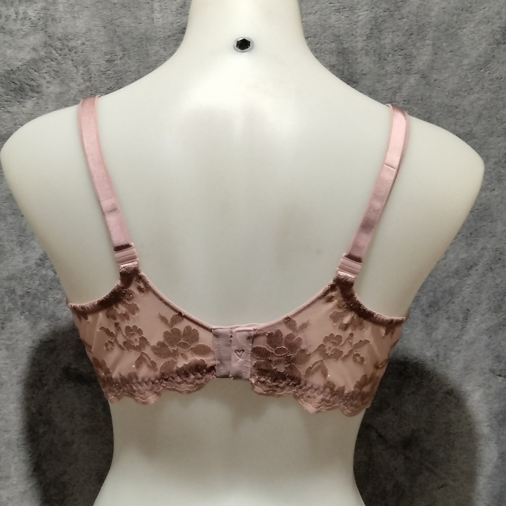 Victoria Secret - Picture 4 of 8